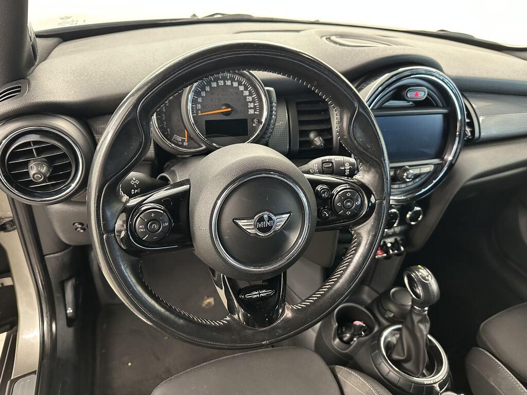 Mini Cooper D 1.5 D Cooper D Auto
