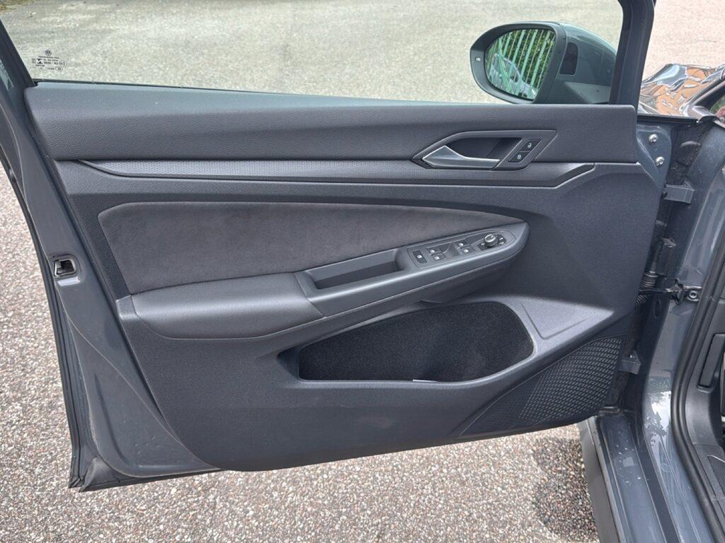 Volkswagen Golf 2.0 tdi GTD 200cv dsg