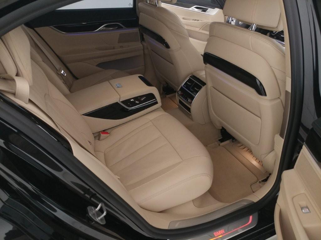 BMW Serie 7 740d mhev 48V xdrive auto