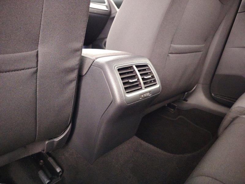 Volkswagen Golf 1.6 tdi (btdi) Highline 110cv 5p