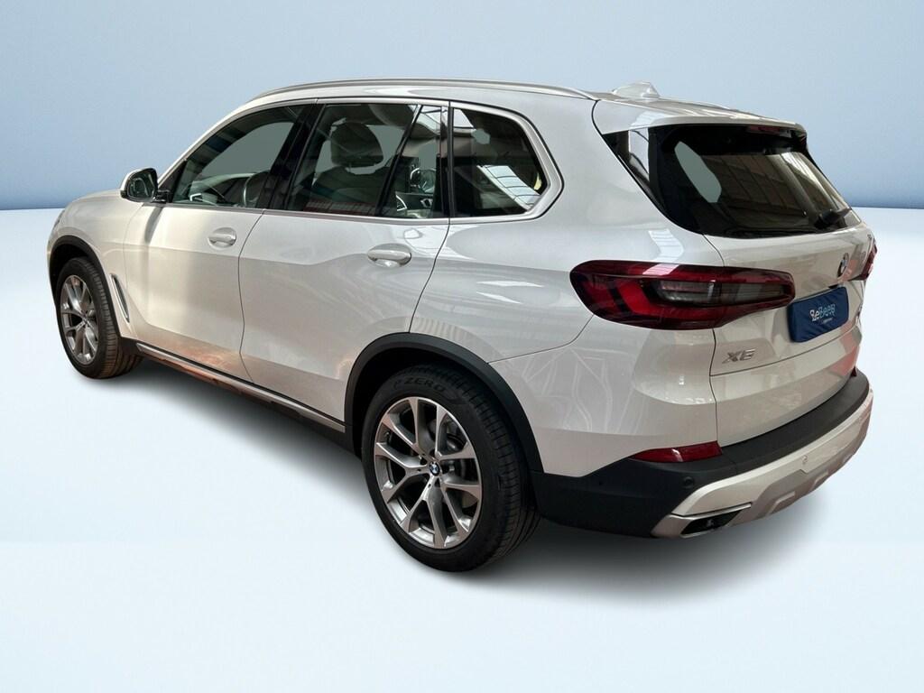 BMW X5 xdrive40d mhev 48V xLine auto