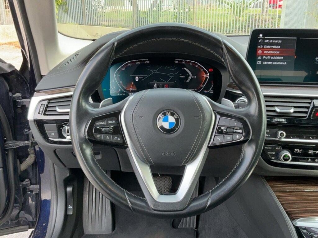 BMW Serie 5 530d Touring mhev 48V xdrive Luxury auto