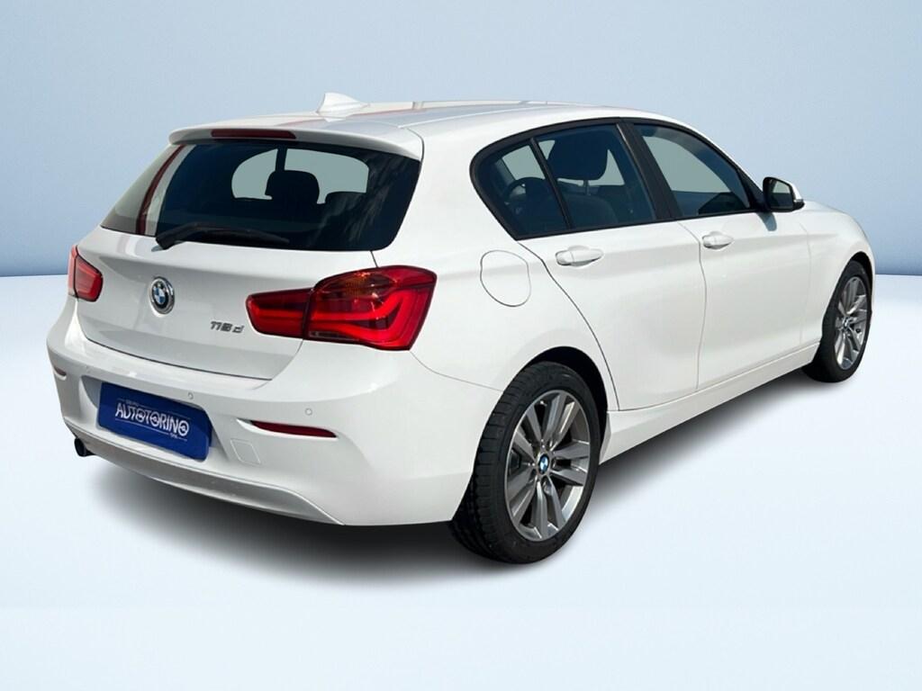 BMW Serie 1 116d Advantage 5p auto