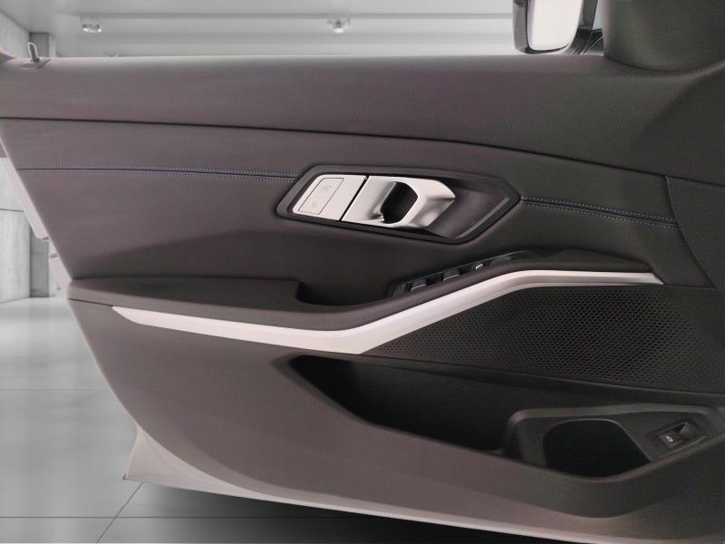 BMW Serie 3 330d Touring mhev 48V Msport xdrive auto