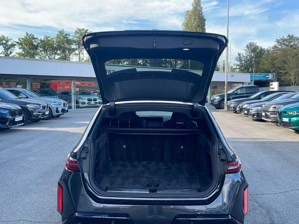 BMW M5 Touring 4.4 727cv auto