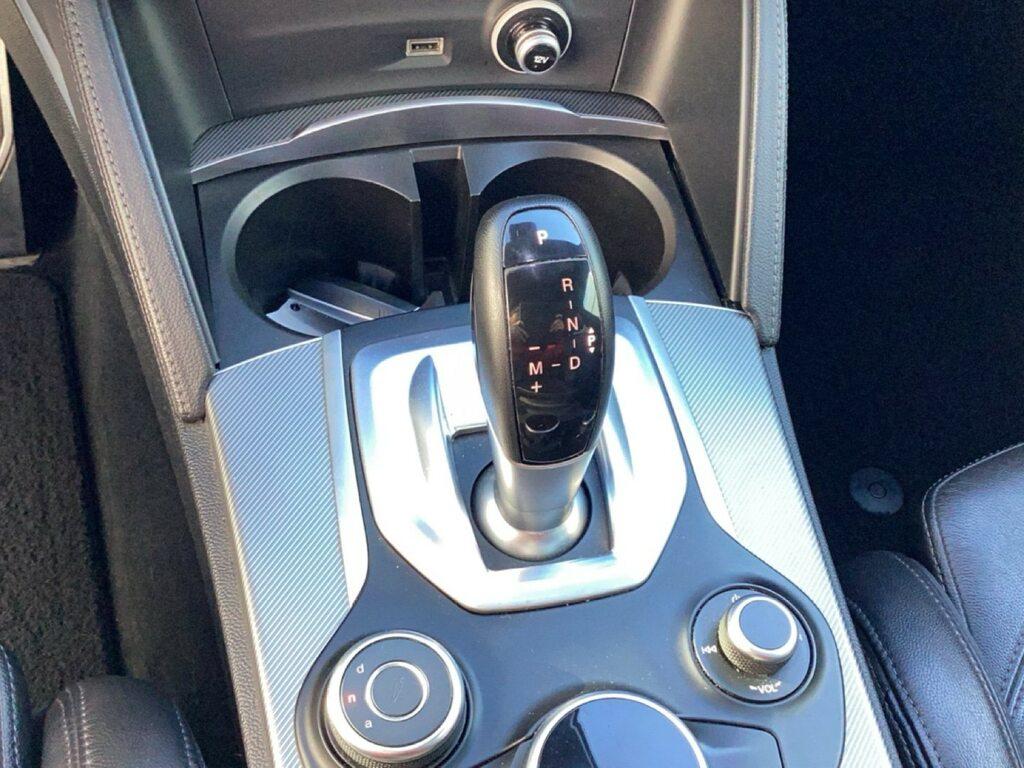 Alfa Romeo Stelvio 2.2 t Executive Q4 210cv auto my19