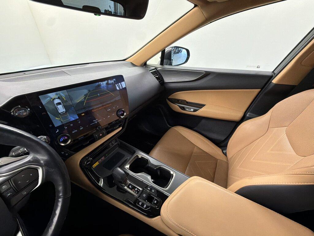Lexus NX 2.5 plug-in Luxury 4wd e-cvt