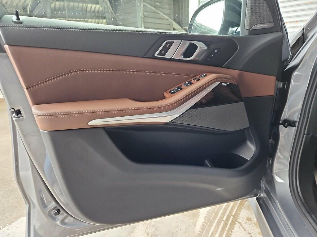 BMW X5 xdrive40d mhev 48V Msport auto