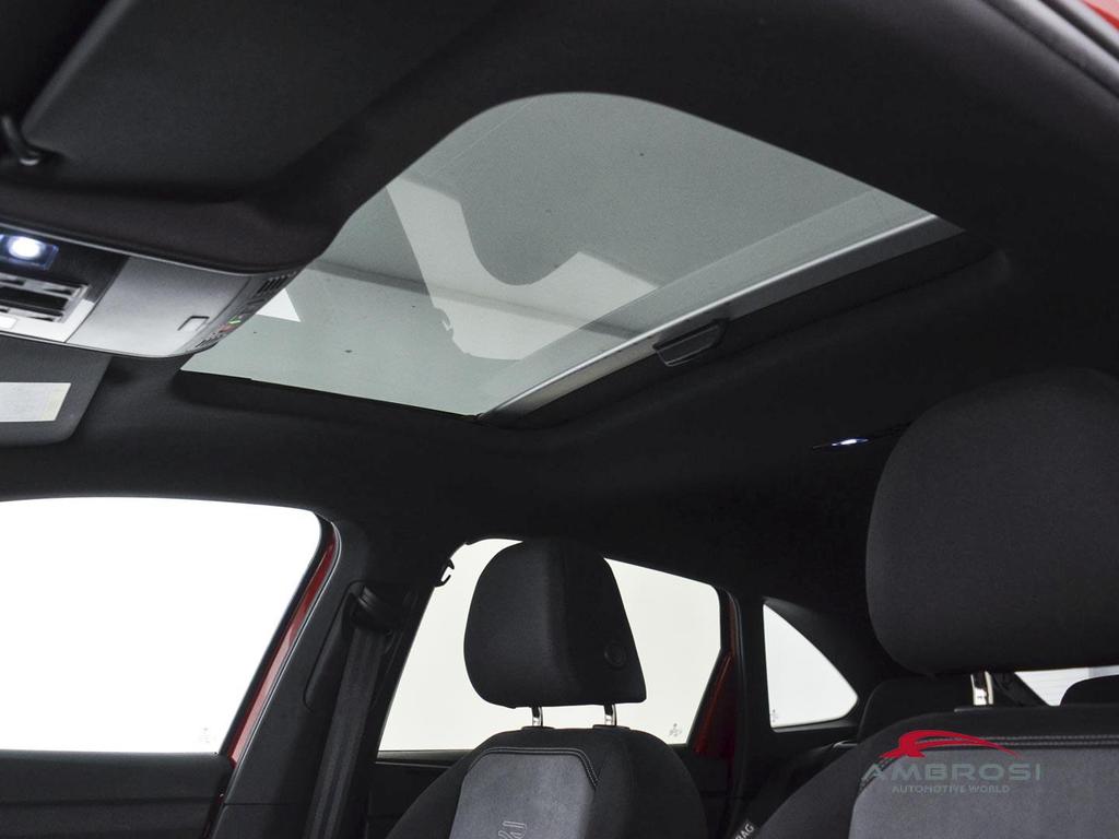 Volkswagen Taigo 1.0 tsi R-Line 110cv