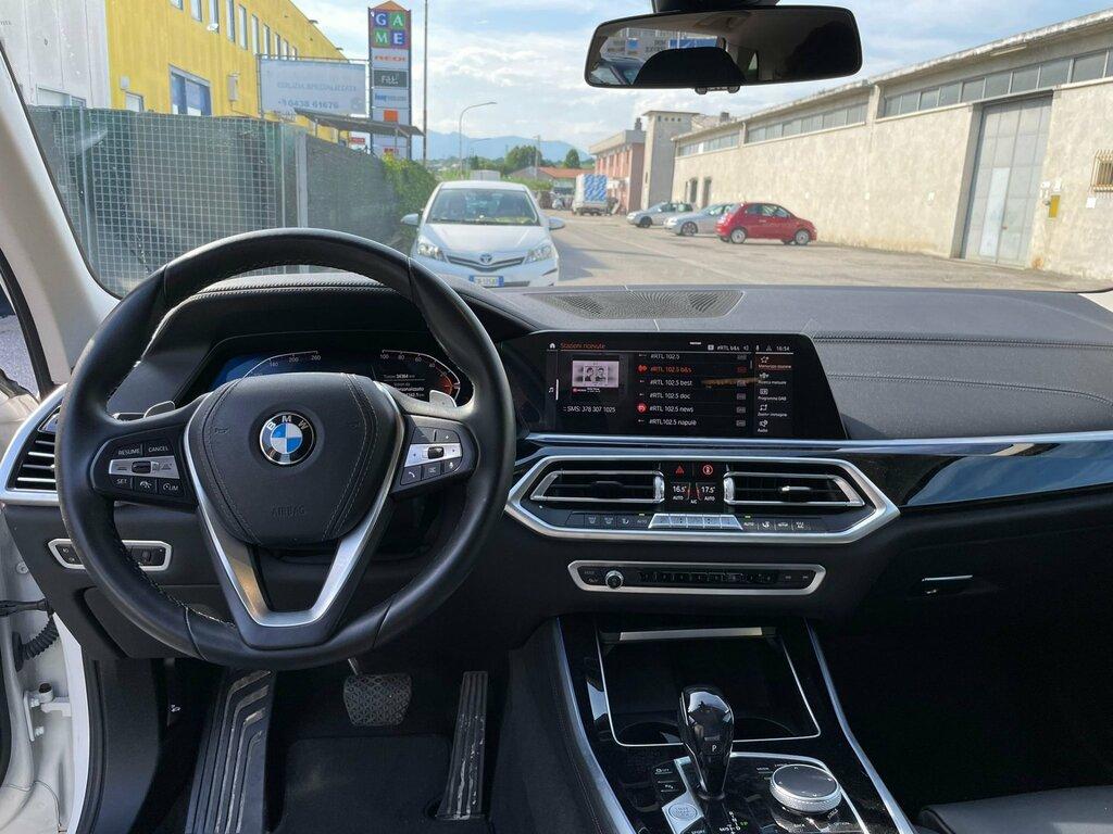 BMW X5 xdrive30d mhev 48V xLine auto