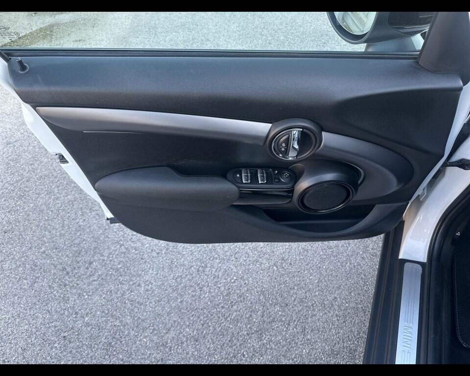 Mini Cooper 1.5 TwinPower Turbo Cooper Business DCT