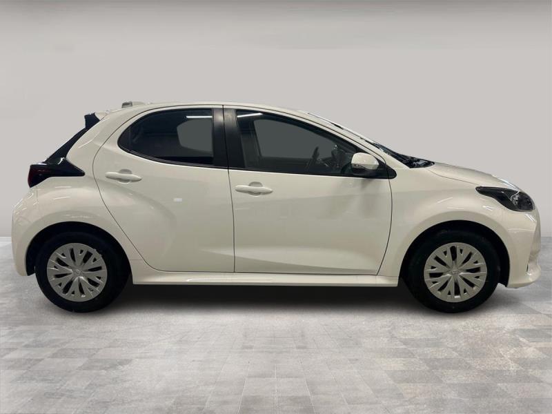 Toyota Yaris 1.5 hybrid Business