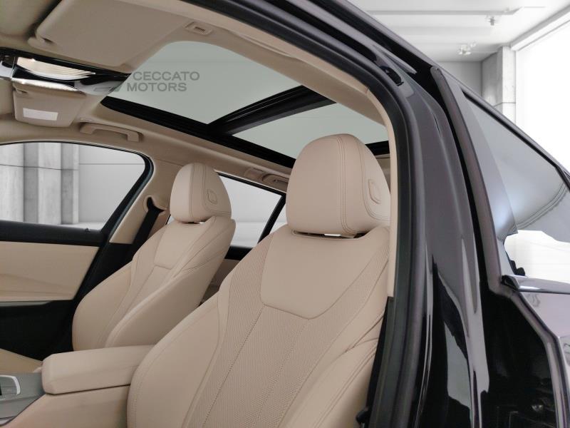 BMW Serie 3 320d Touring mhev 48V auto