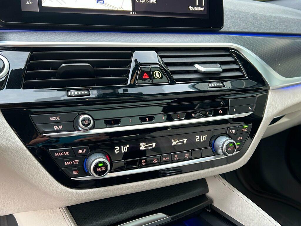 BMW Serie 5 530d Touring mhev 48V xdrive Msport auto