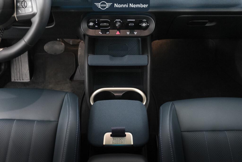 Mini Mini Countryman 2.0 48V D Favoured auto