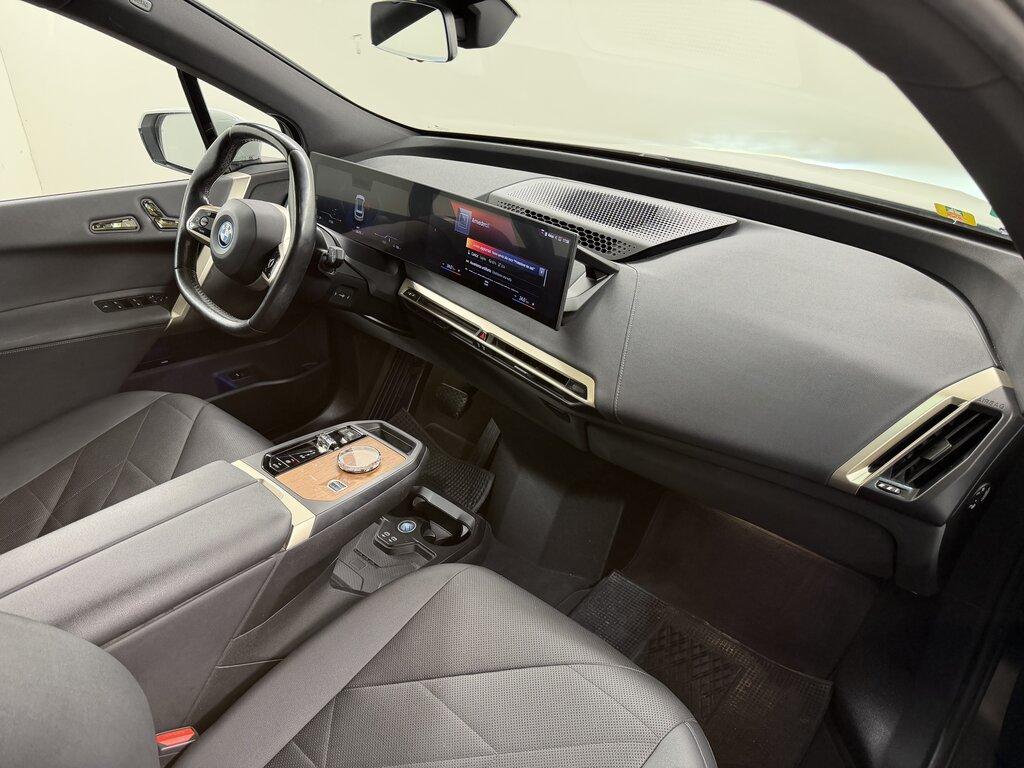 BMW iX xdrive40