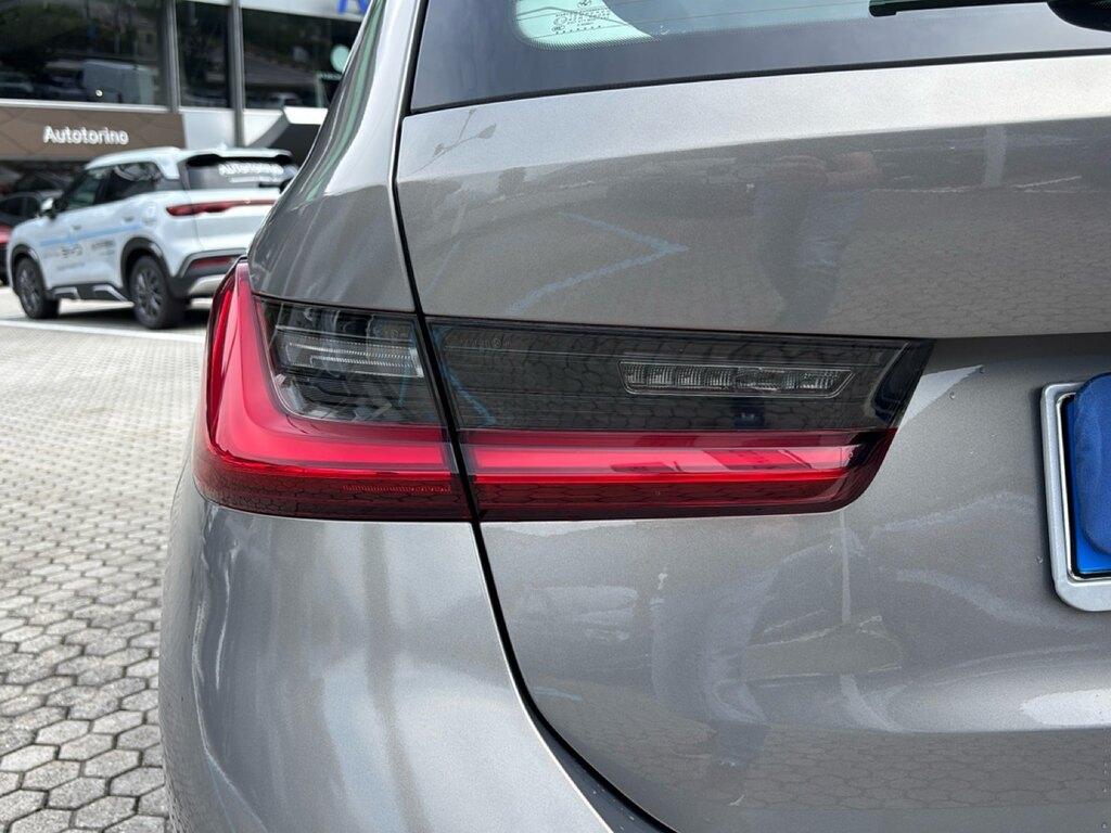 BMW Serie 3 320d Touring mhev 48V xdrive Luxury auto