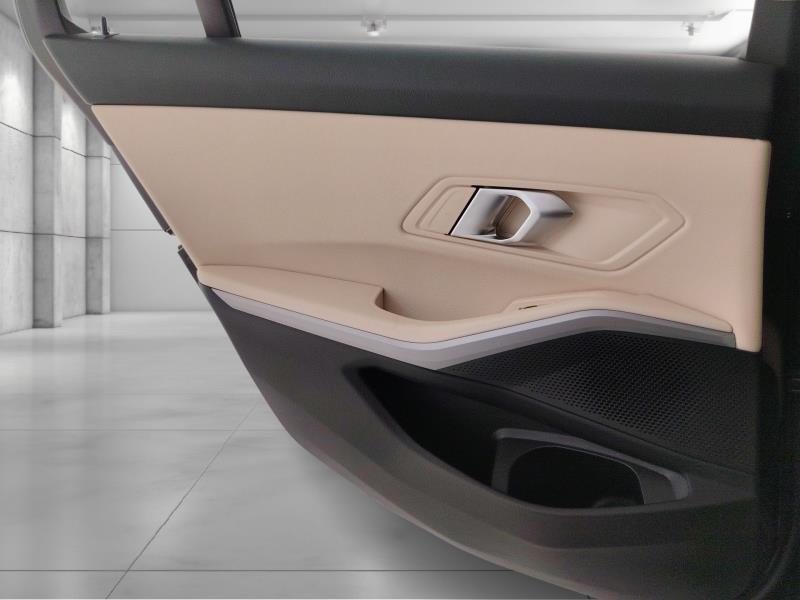 BMW Serie 3 320d Touring mhev 48V auto