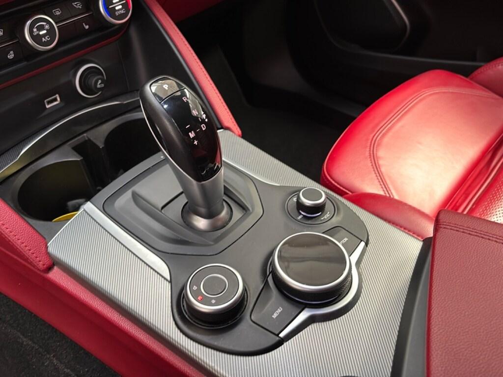 Alfa Romeo Stelvio 2.2 t Business Q4 210cv auto my19