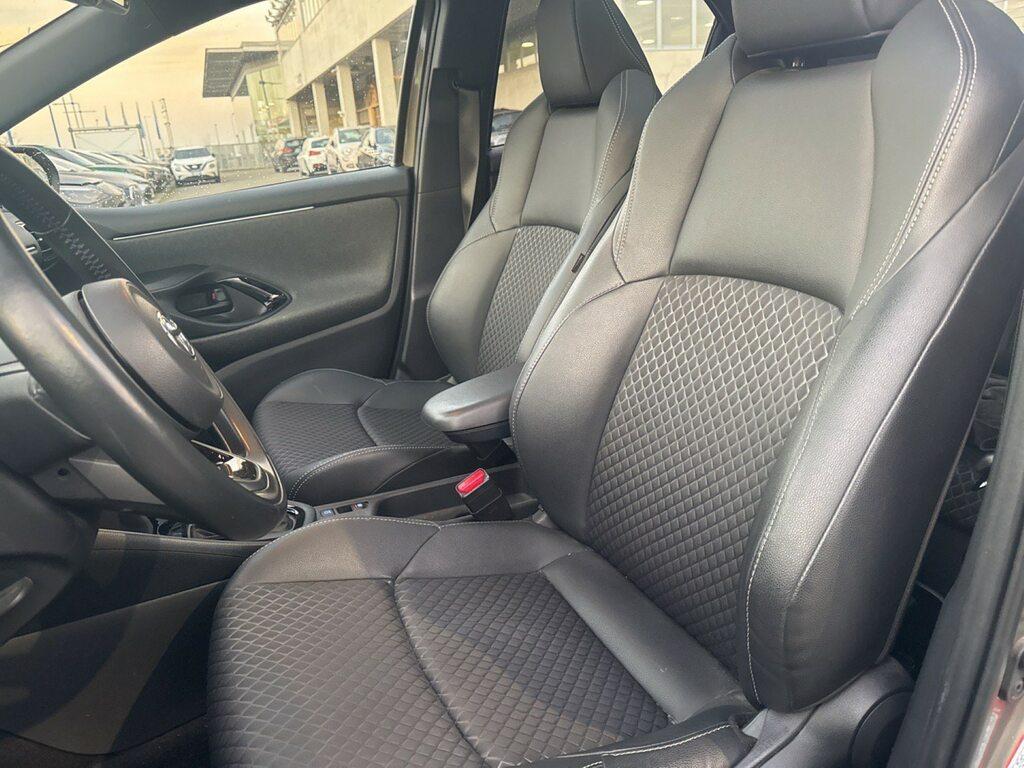 Toyota Yaris 1.5 hybrid Lounge