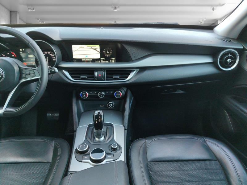 Alfa Romeo Stelvio 2.2 t Business rwd 180cv auto