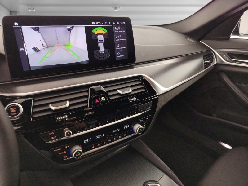 BMW Serie 5 520d Touring mhev 48V xdrive Msport auto