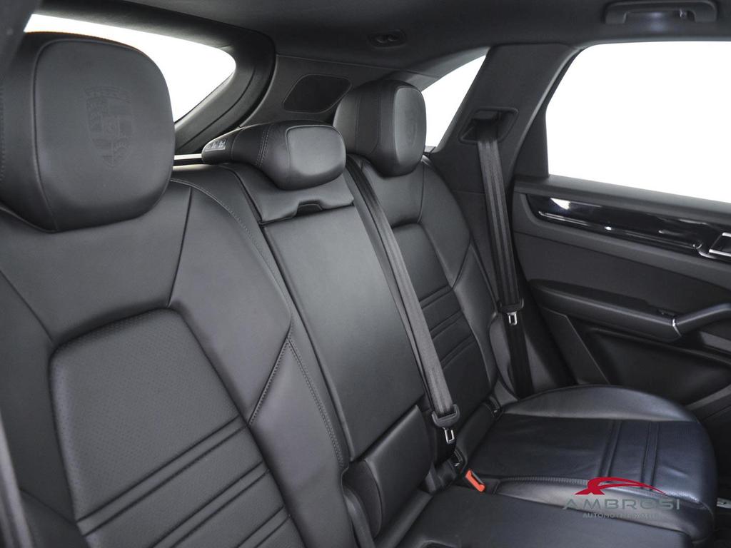 Porsche Cayenne 3.0 e-hybrid tiptronic