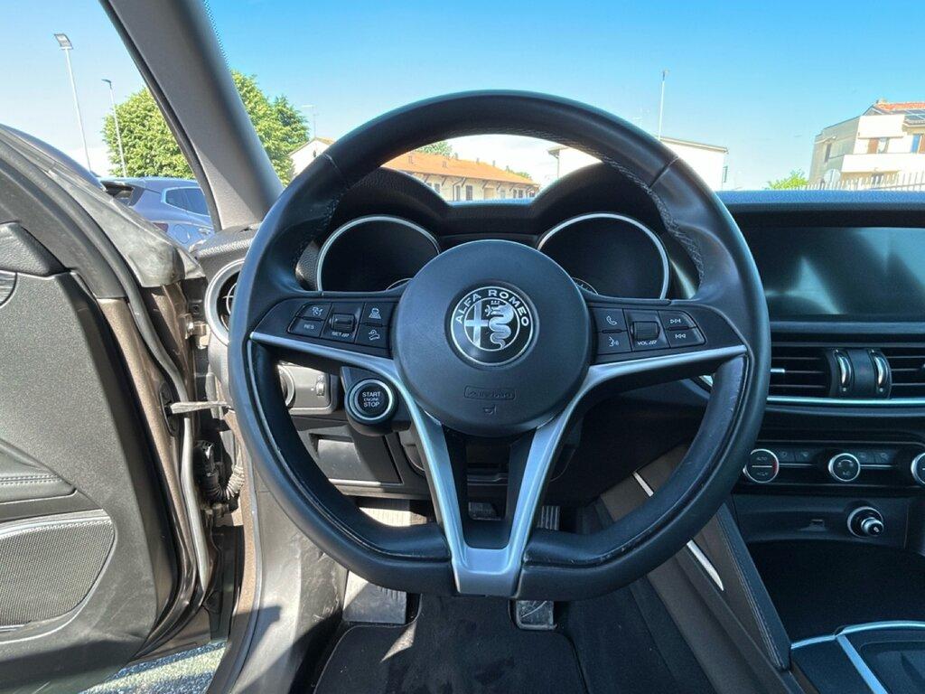 Alfa Romeo Stelvio 2.2 t Executive Q4 190cv auto my19