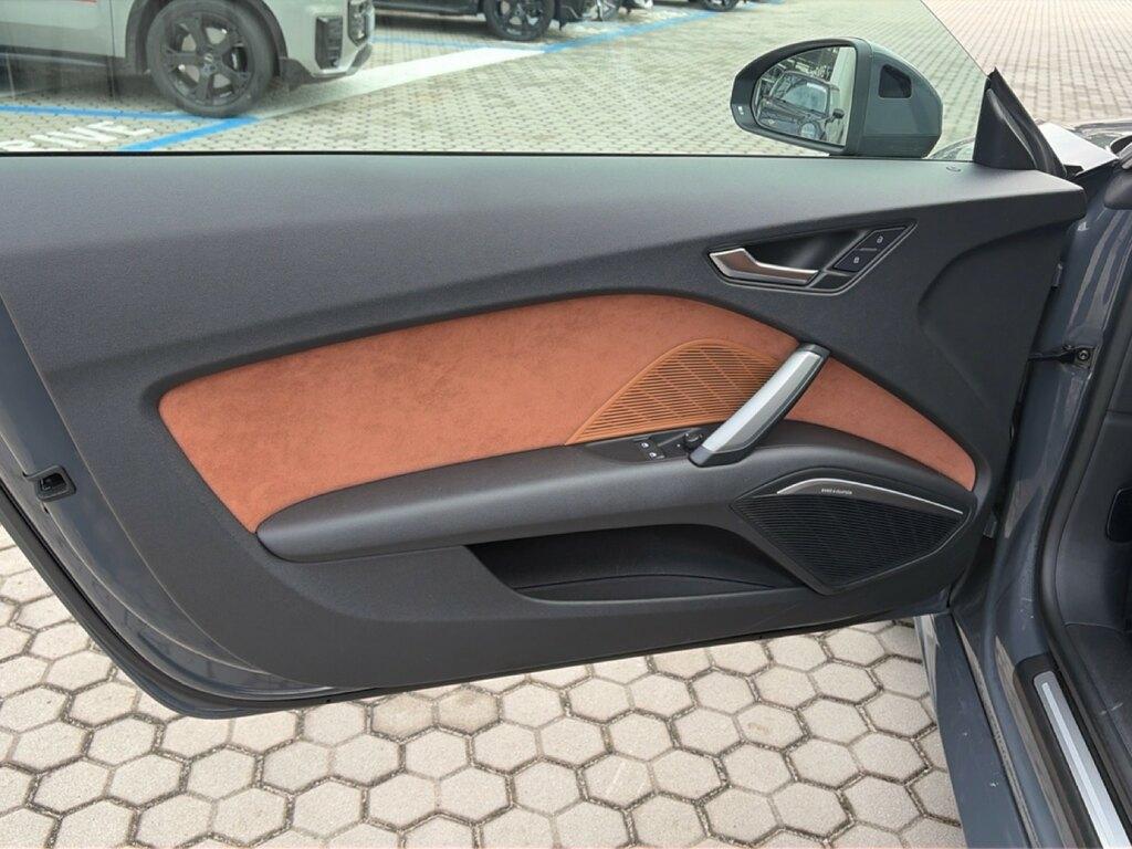 Audi TT Coupe 2.0 tfsi quattro s-tronic