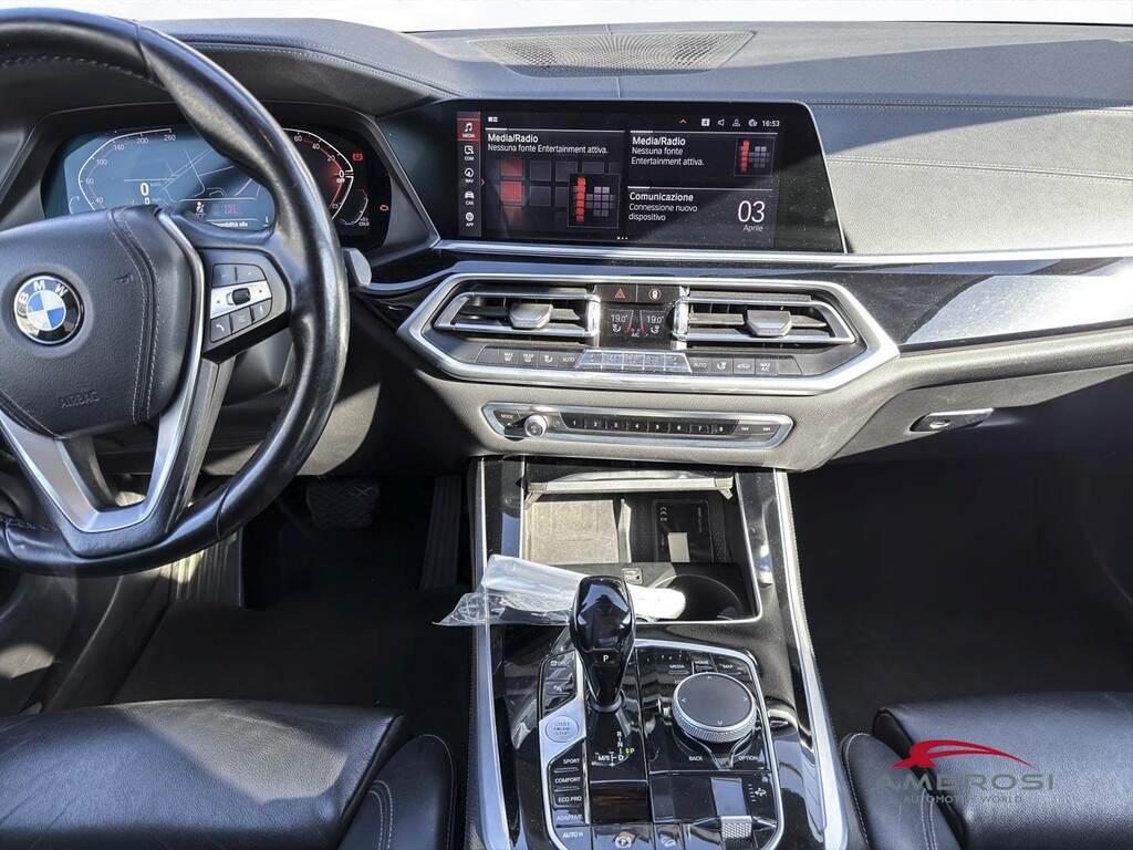 BMW X5 xdrive30d mhev 48V xLine auto