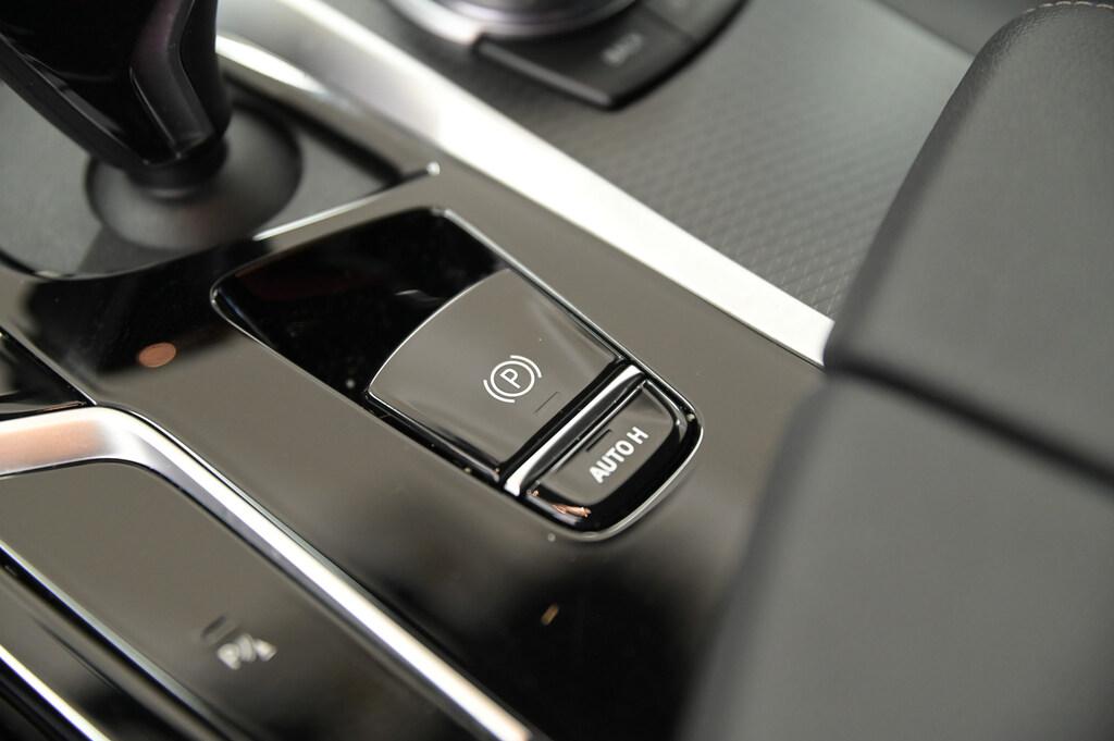 BMW Serie 5 520d Touring mhev 48V xdrive Msport auto