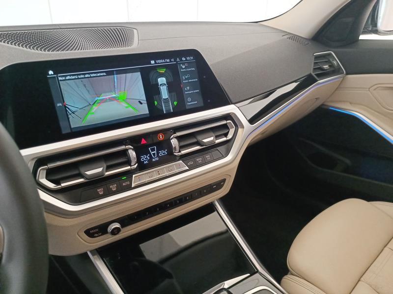 BMW Serie 3 320d Touring mhev 48V Luxury auto
