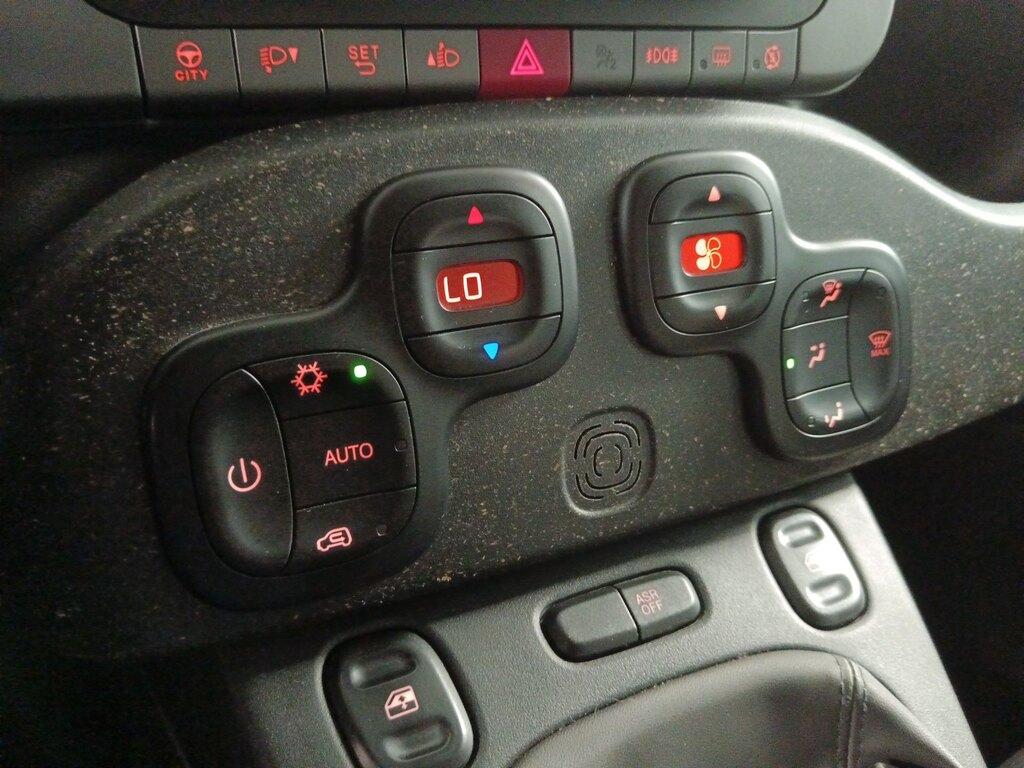 Fiat Panda 1.0 hybrid Cross s&s 70cv 5p.ti