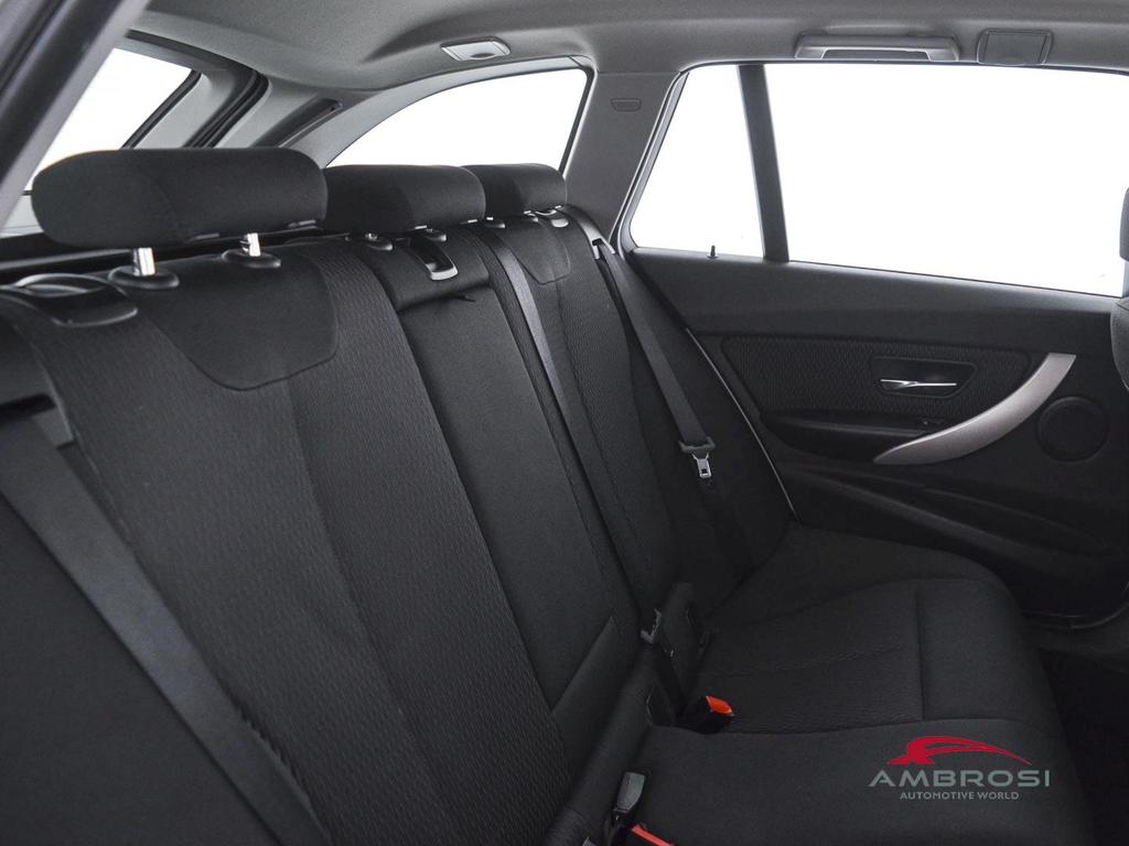 BMW Serie 3 318d Touring Business auto
