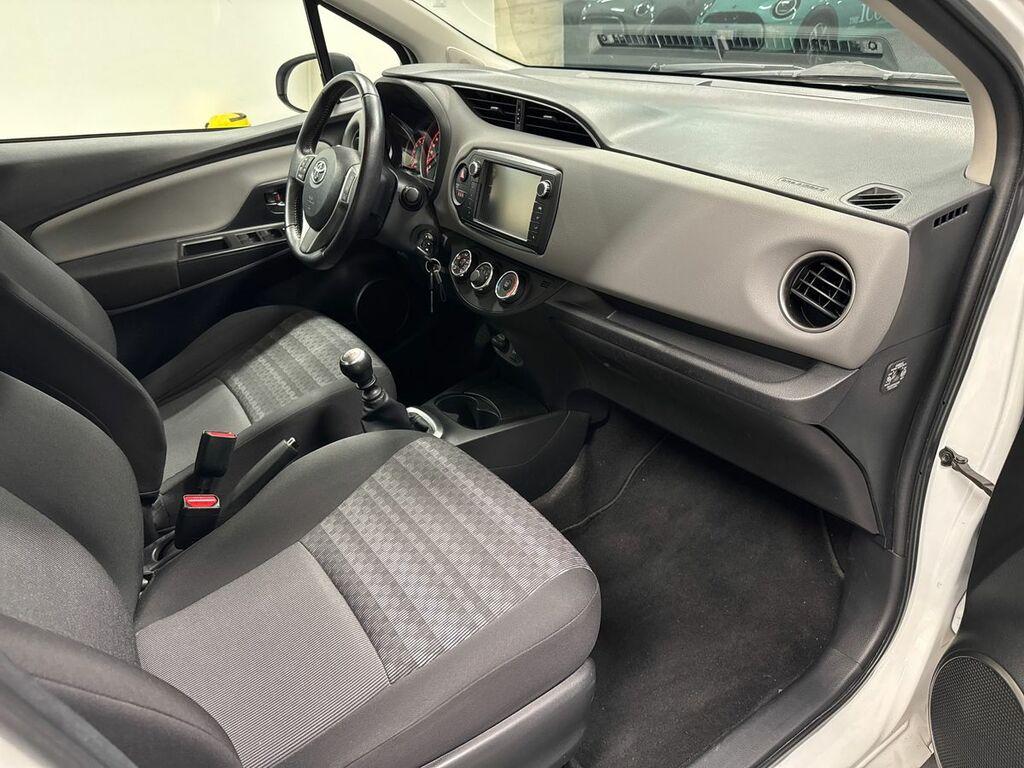 Toyota Yaris 1.4 d-4d Cool 5p E6