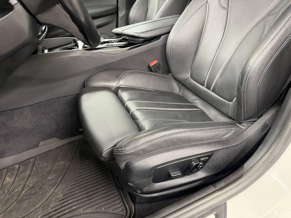 BMW Serie 5 530d Touring mhev 48V xdrive Business auto