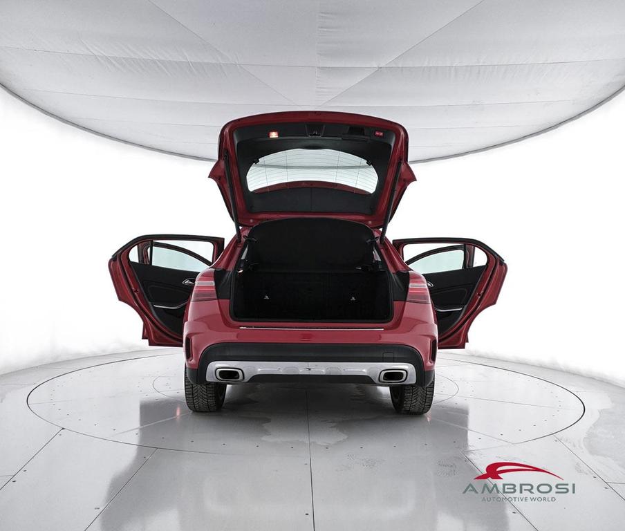 Mercedes GLA 200 Premium auto