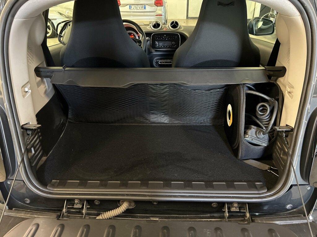 Smart fortwo eq Pure 22kW