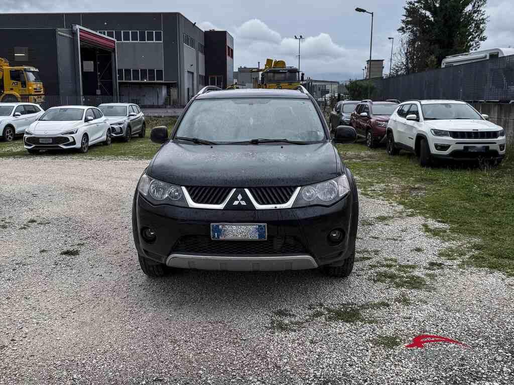 Mitsubishi Outlander 2.0 di-d Invite Dpf