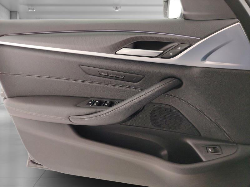 BMW Serie 5 530d Touring mhev 48V Msport auto