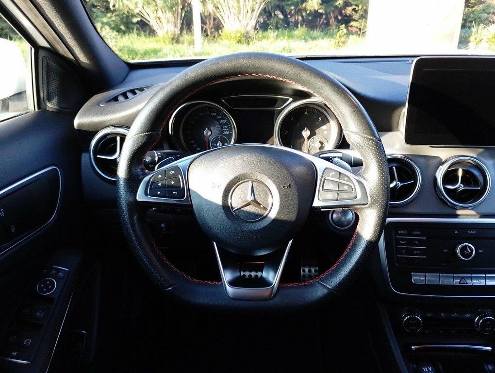Mercedes GLA 200 d Premium 4matic auto