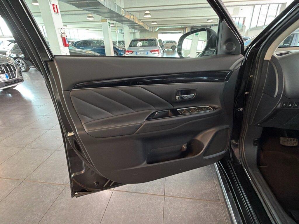 Mitsubishi Outlander phev 2.4 Instyle Plus 4wd