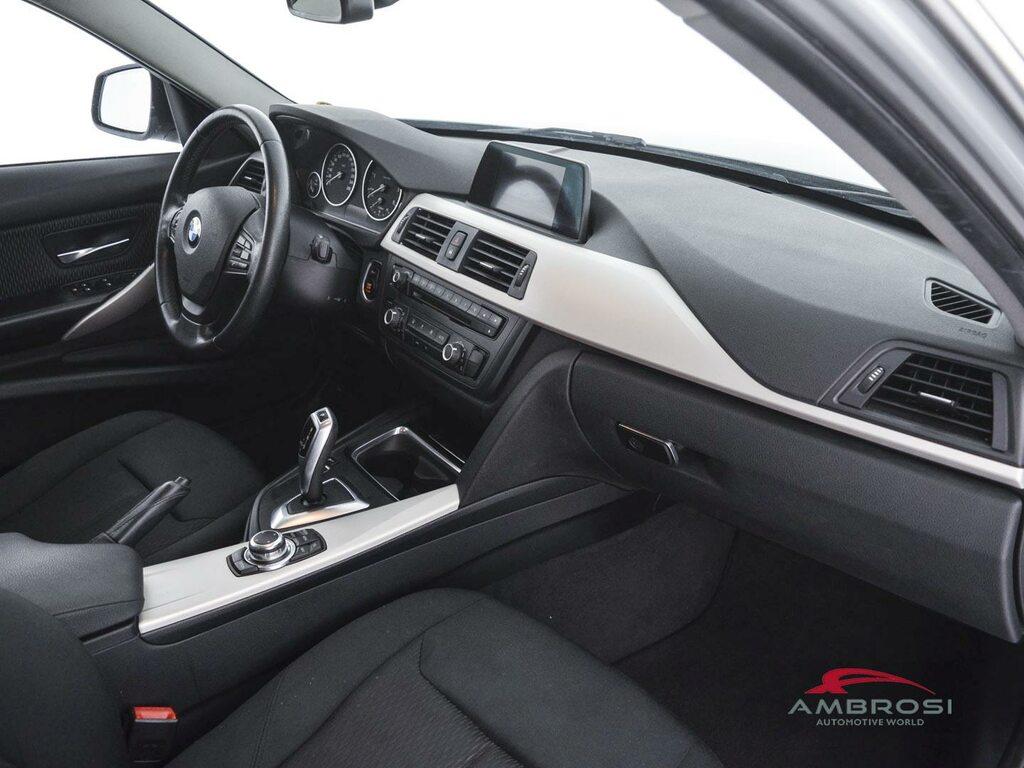 BMW Serie 3 318d Touring Business auto