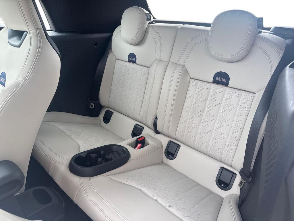 Mini Mini Cooper Cabrio 2.0 S JCW auto