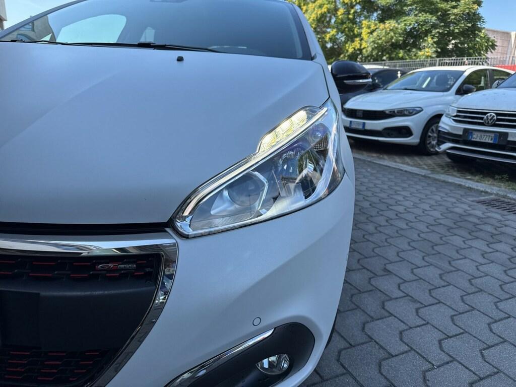 Peugeot 208 1.6 bluehdi GT Line 100cv 5p