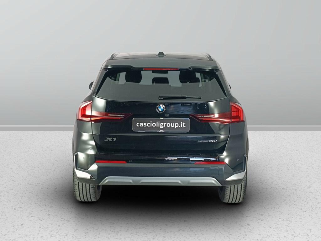 BMW X1 sdrive20i mhev 48V X-Line auto