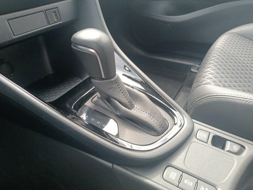 Toyota Yaris 1.5h Lounge