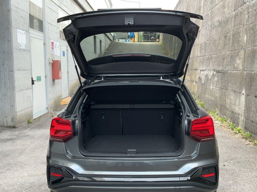 Audi Q2 35 2.0 tdi Identity Black quattro s-tronic