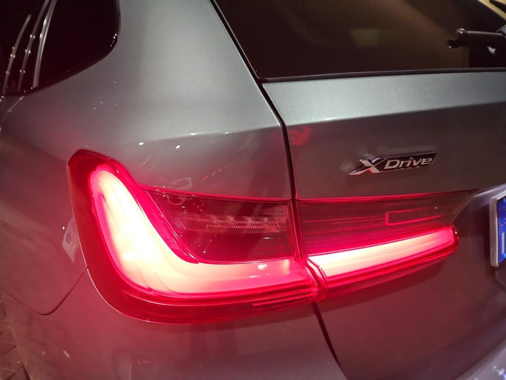 BMW Serie 3 320d Touring mhev 48V Msport xdrive auto