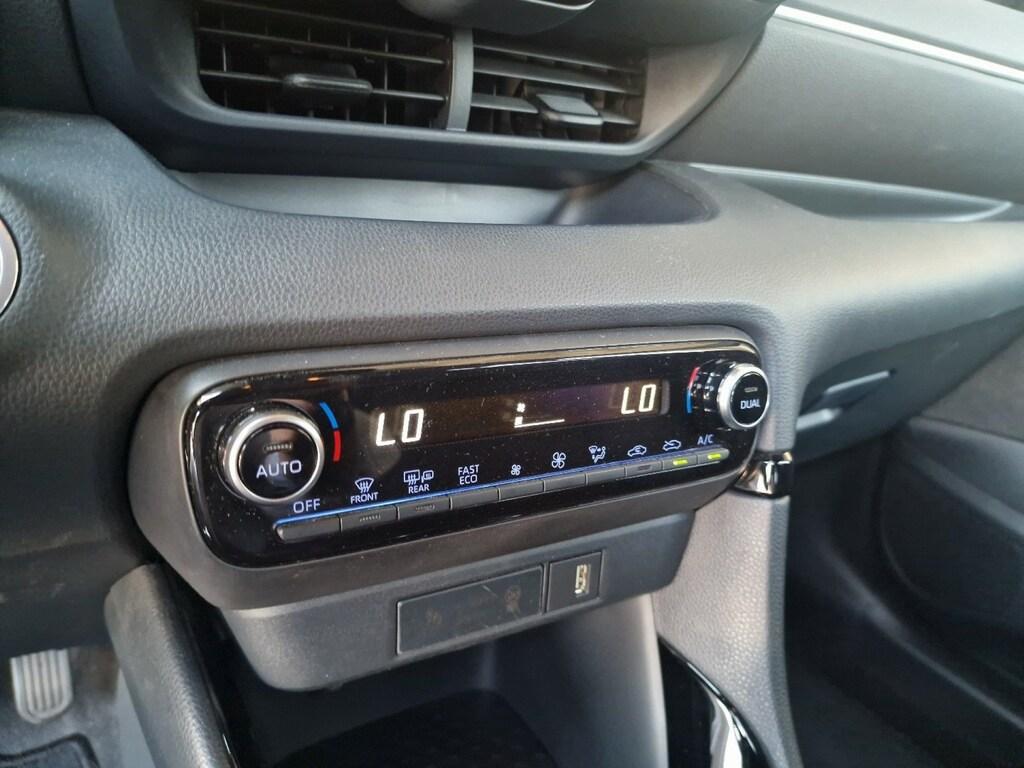 Toyota Yaris 1.5 hybrid Lounge
